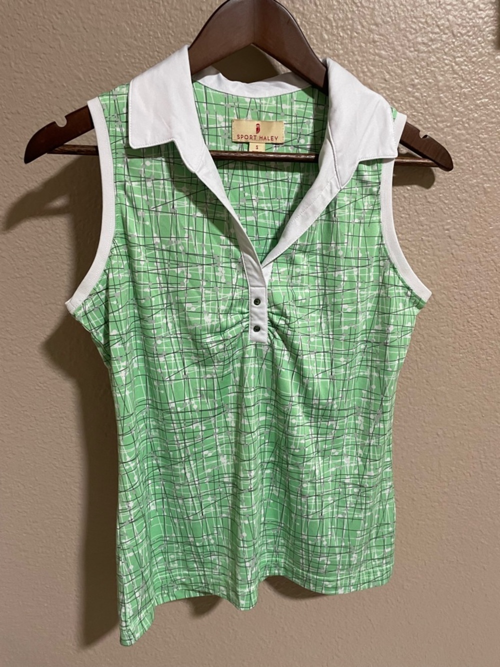 Sport Haley Green Sleeveless Golf Polo Top with White Collar